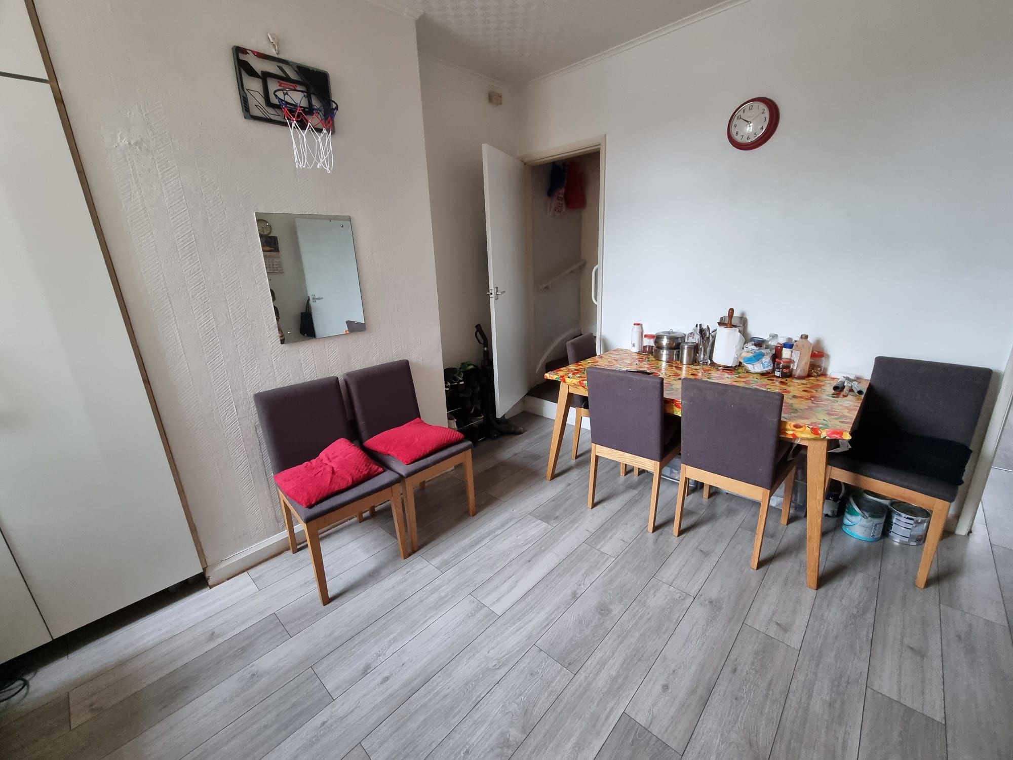 3 bedroom mid terraced house For Sale in Leicester - Photograph 5.