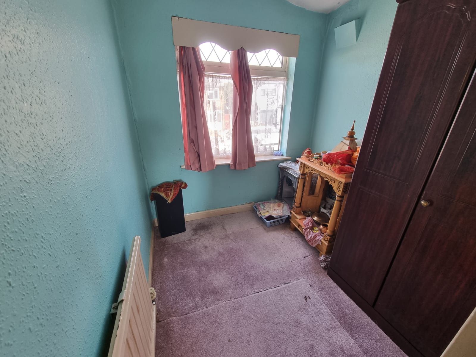 5 bedroom semi-detached house For Sale in Leicester - Photograph 14.