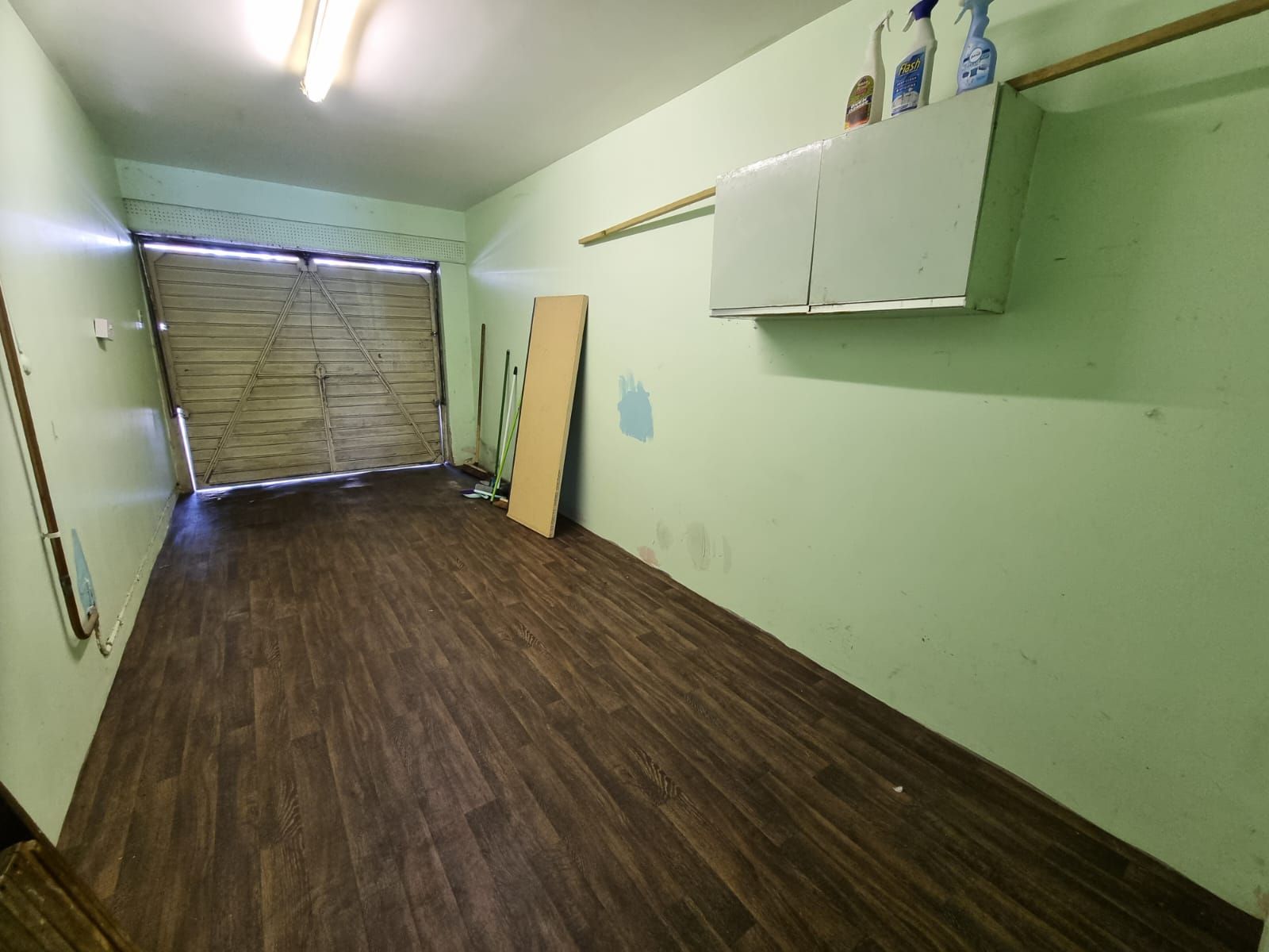 5 bedroom semi-detached house For Sale in Leicester - Photograph 15.