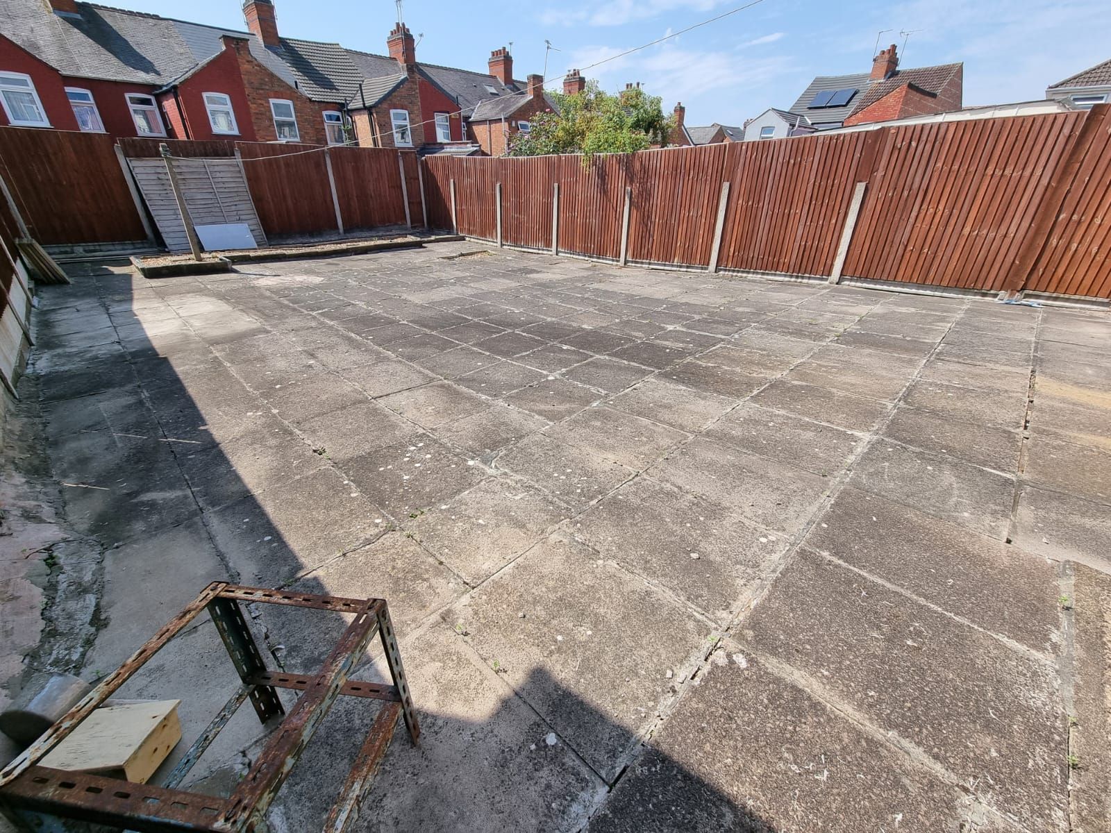 5 bedroom semi-detached house For Sale in Leicester - Photograph 17.