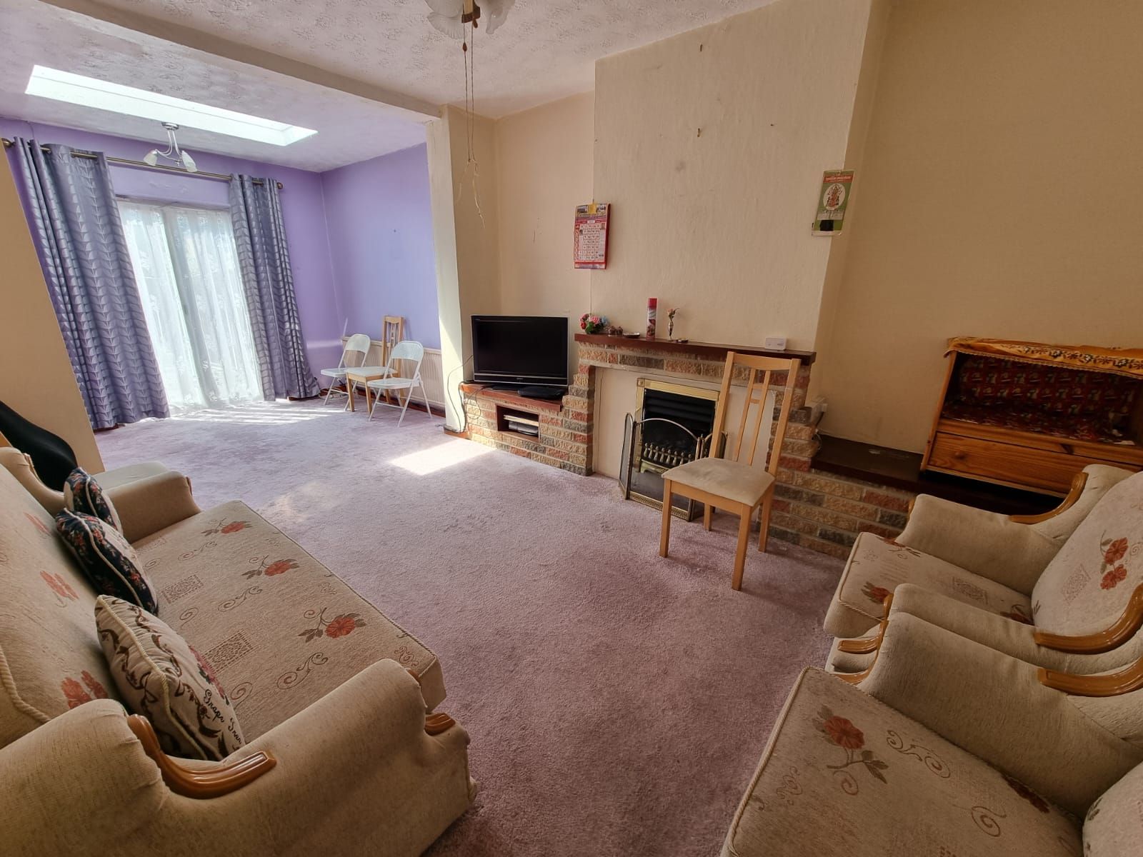 5 bedroom semi-detached house For Sale in Leicester - Photograph 16.