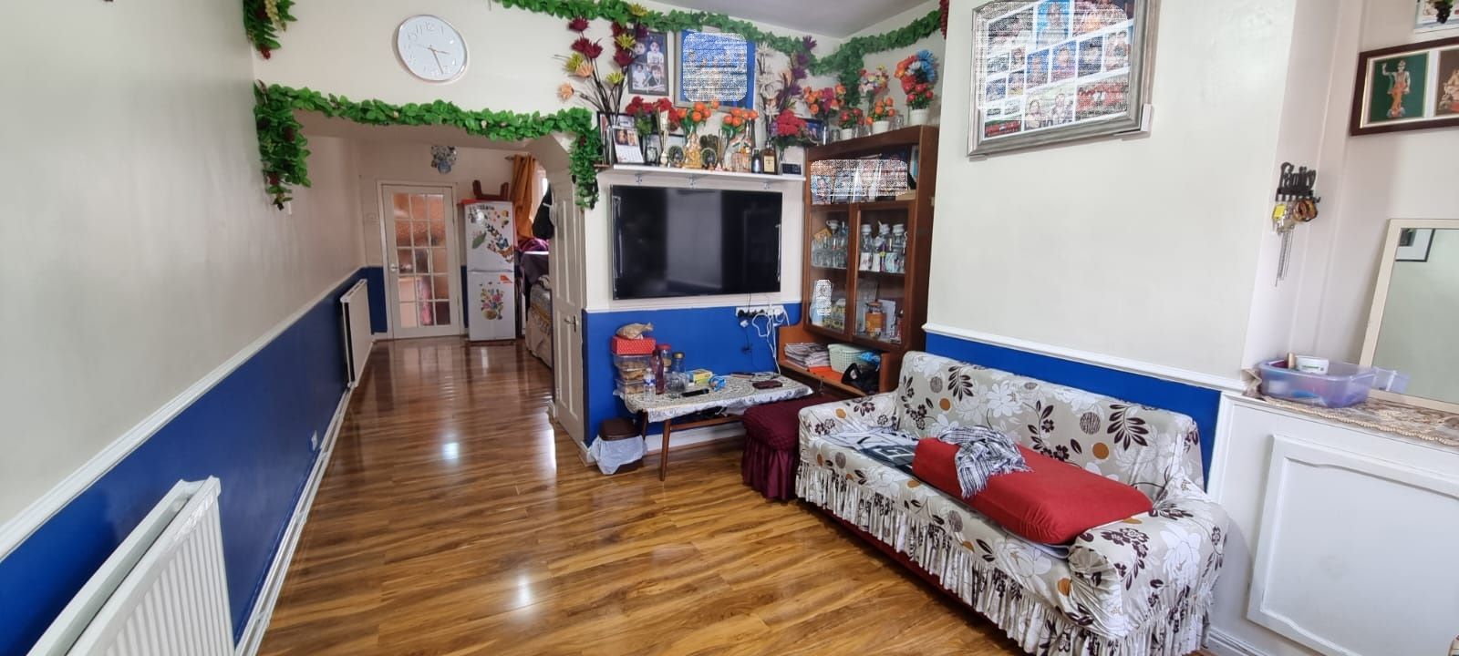 2 bedroom mid terraced house For Sale in Leicester - Property photograph.