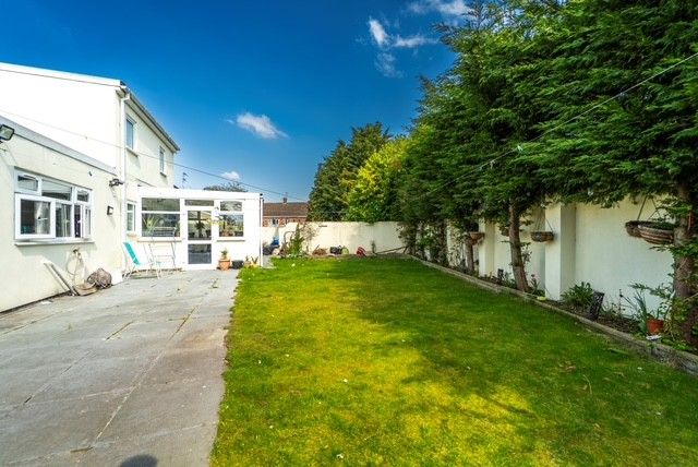 8 bedroom semi-detached house For Sale in Leicester - Photograph 31.