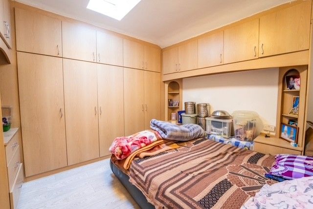 8 bedroom semi-detached house For Sale in Leicester - Photograph 23.