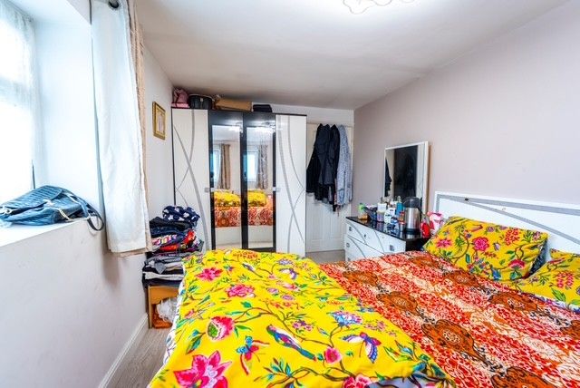 8 bedroom semi-detached house For Sale in Leicester - Photograph 29.