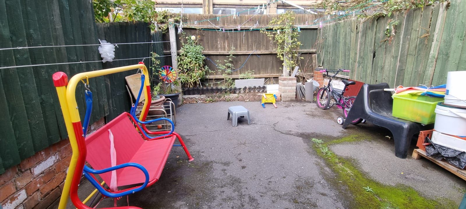 3 bedroom mid terraced house For Sale in Leicester - Photograph 7.