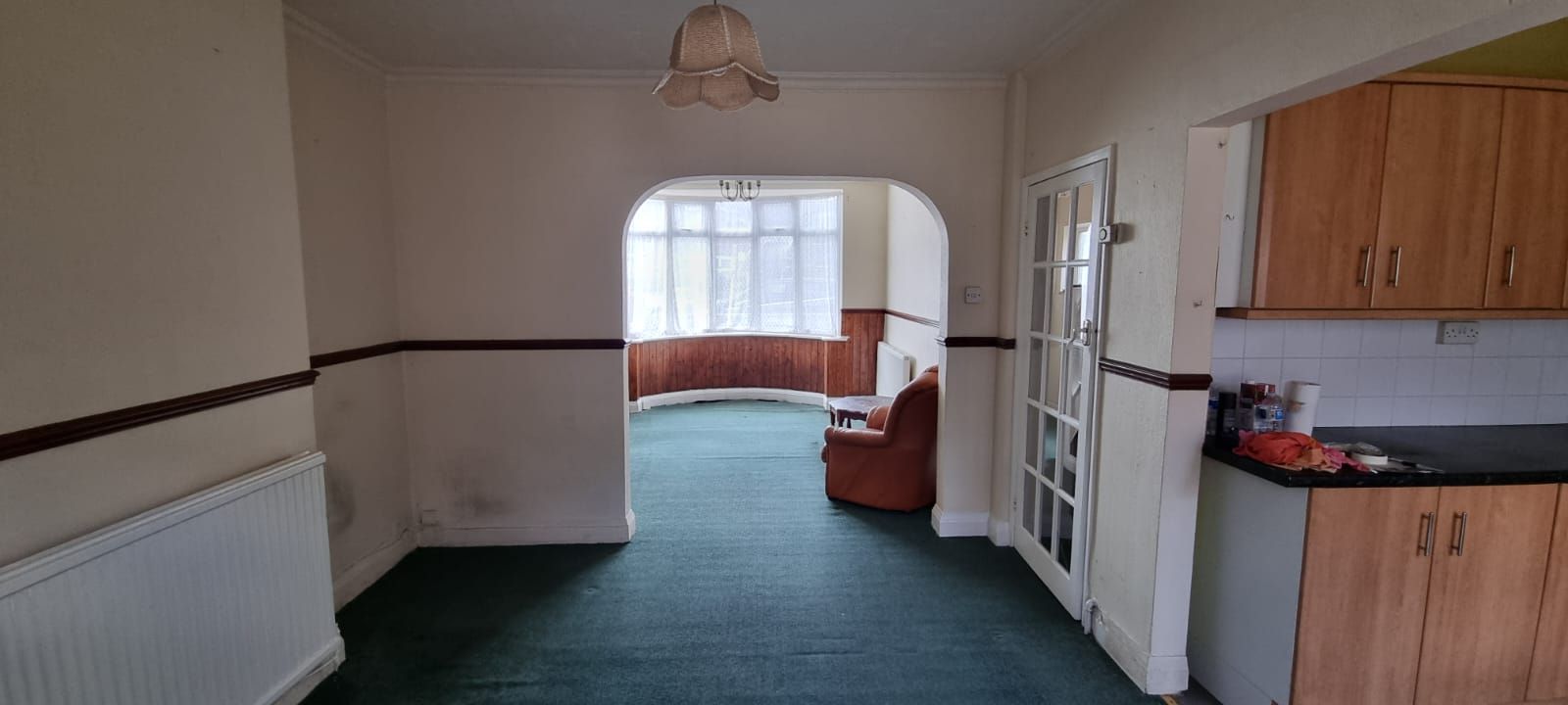 3 bedroom semi-detached house For Sale in Leicester - Photograph 4.