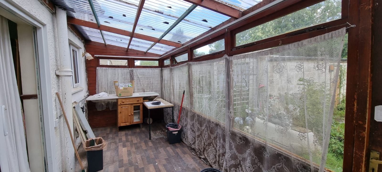 3 bedroom semi-detached house For Sale in Leicester - Photograph 6.