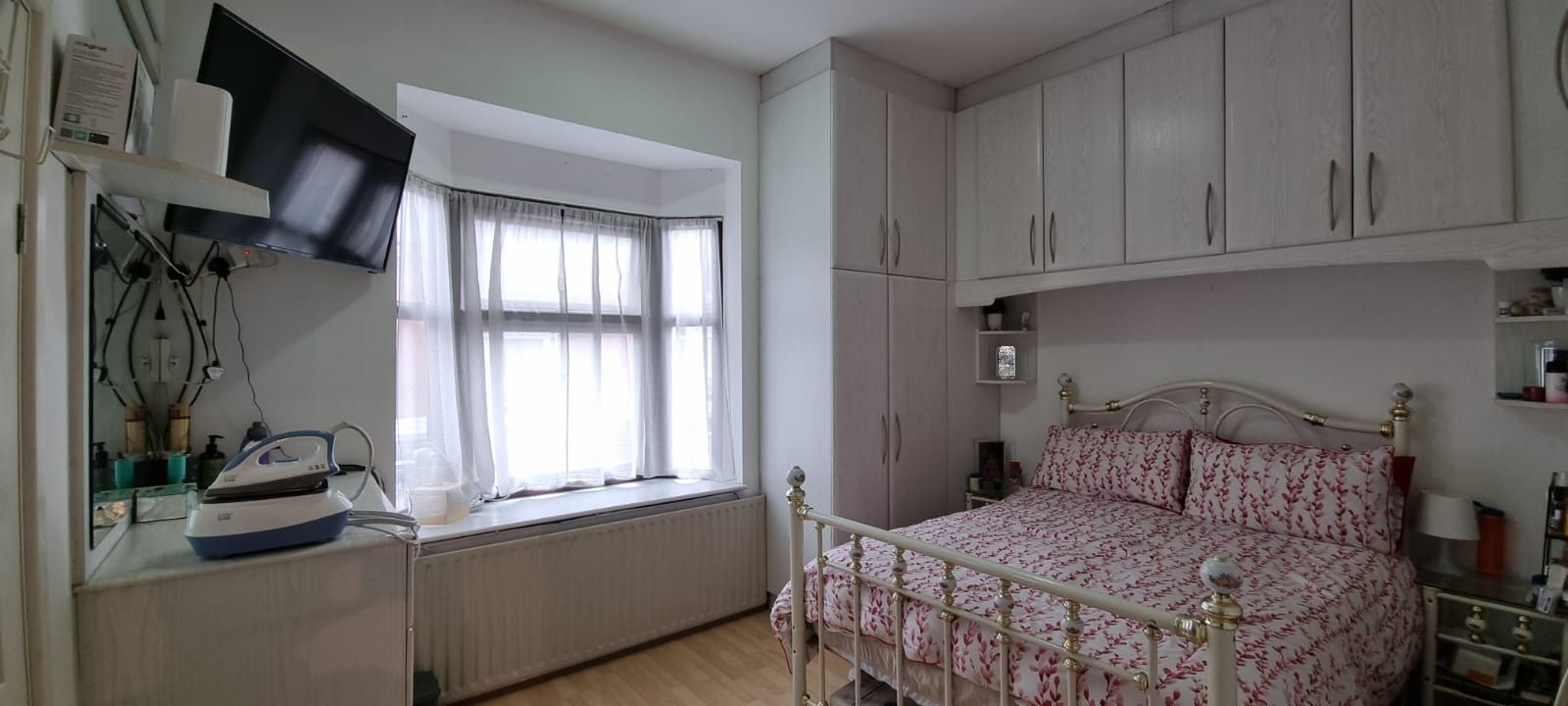 3 bedroom mid terraced house For Sale in Leicester - Photograph 12.