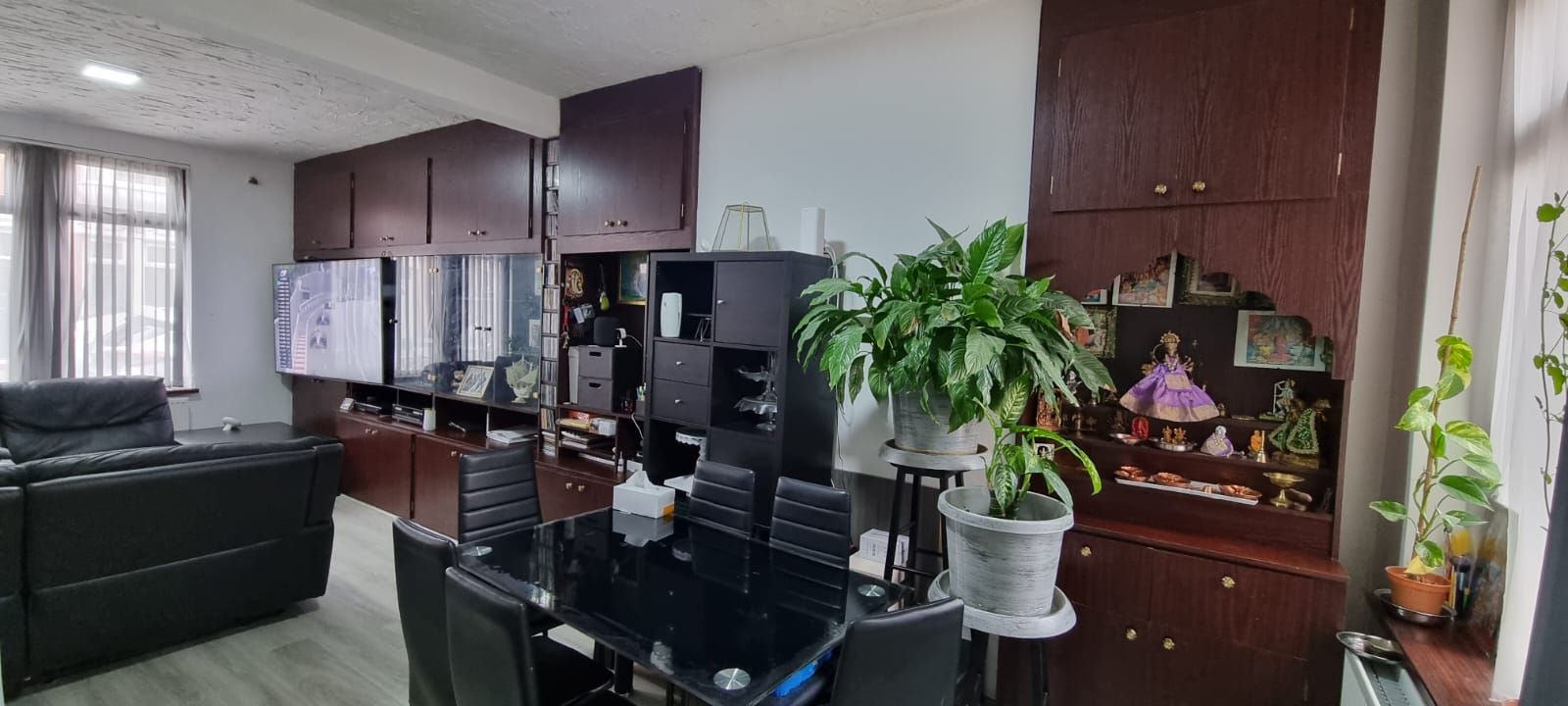 3 bedroom mid terraced house For Sale in Leicester - Photograph 4.