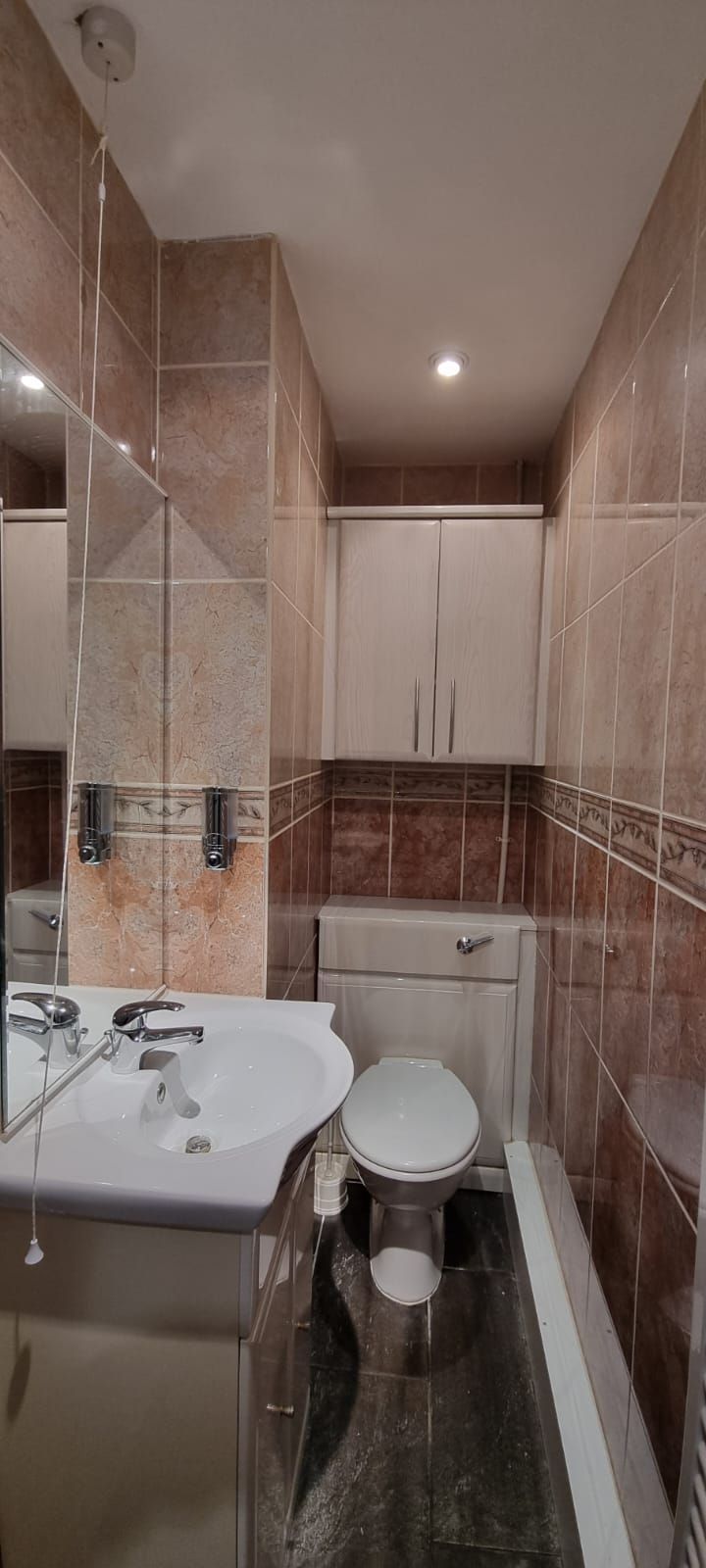 3 bedroom mid terraced house For Sale in Leicester - Photograph 17.