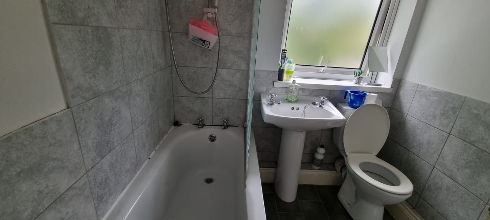 2 bedroom town house For Sale in Leicester - Photograph 6.