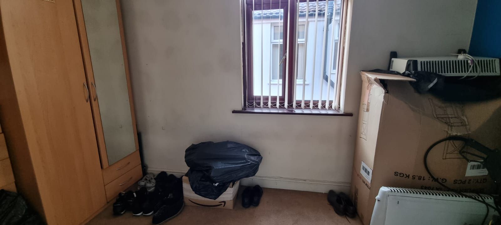 4 bedroom semi-detached house For Sale in Leicester - Photograph 20.