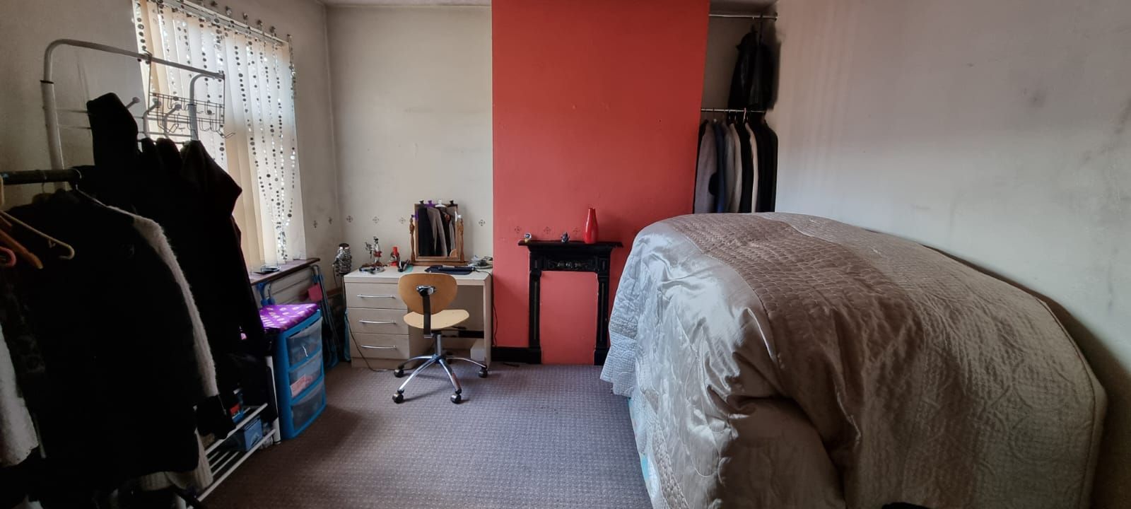 4 bedroom semi-detached house For Sale in Leicester - Photograph 17.
