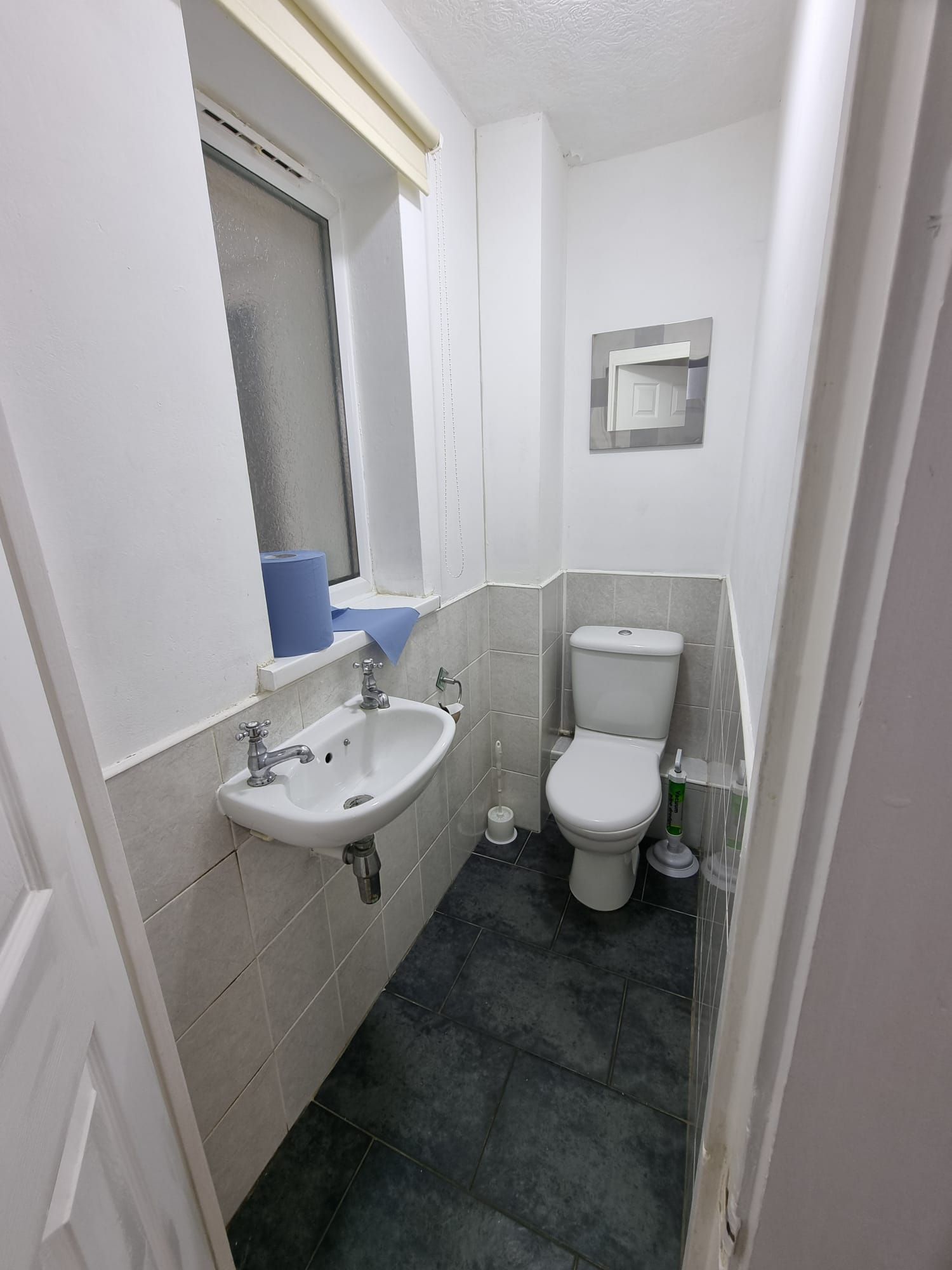 3 bedroom town house For Sale in Leicester - Photograph 4.
