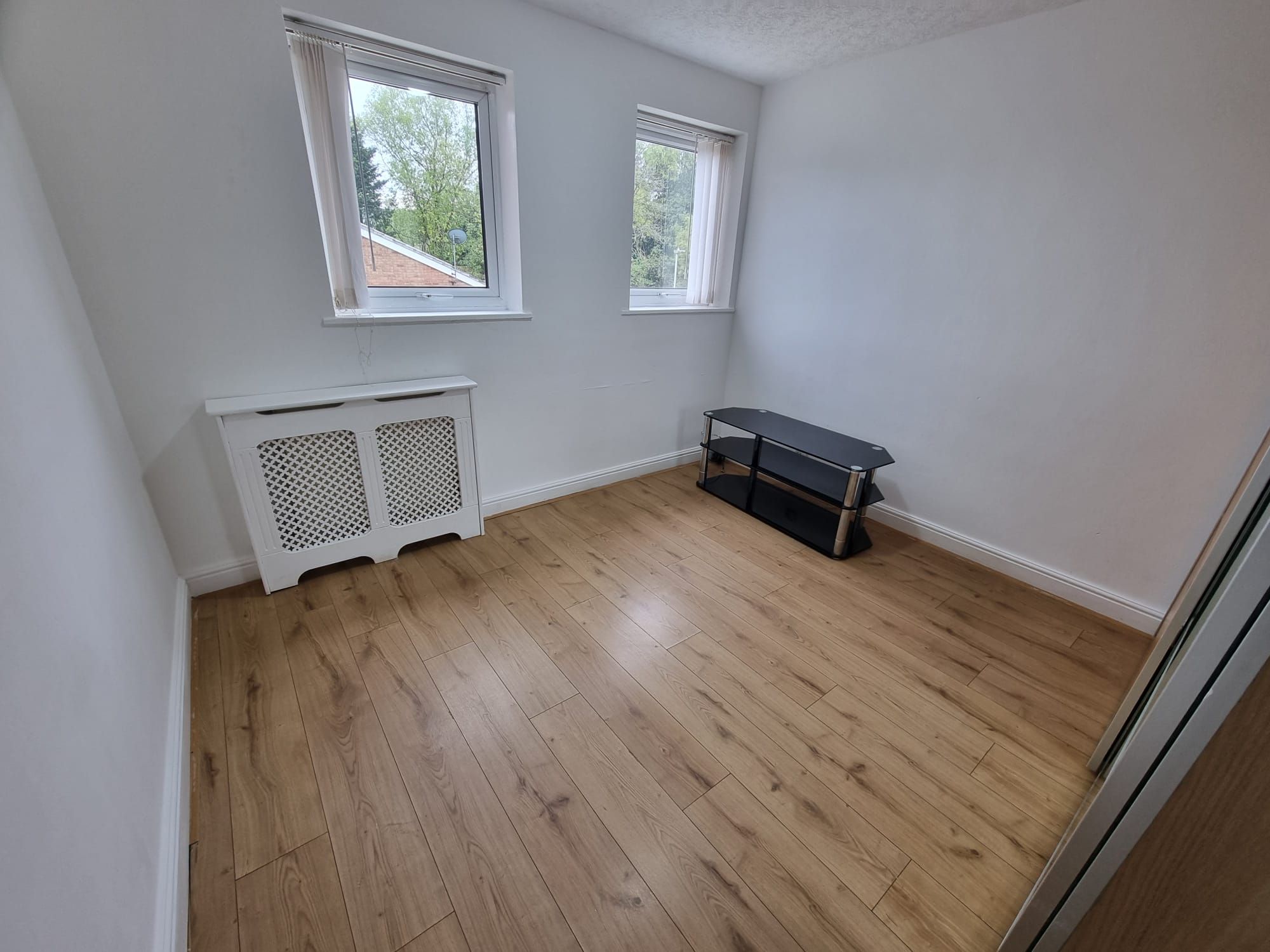 3 bedroom town house For Sale in Leicester - Photograph 8.