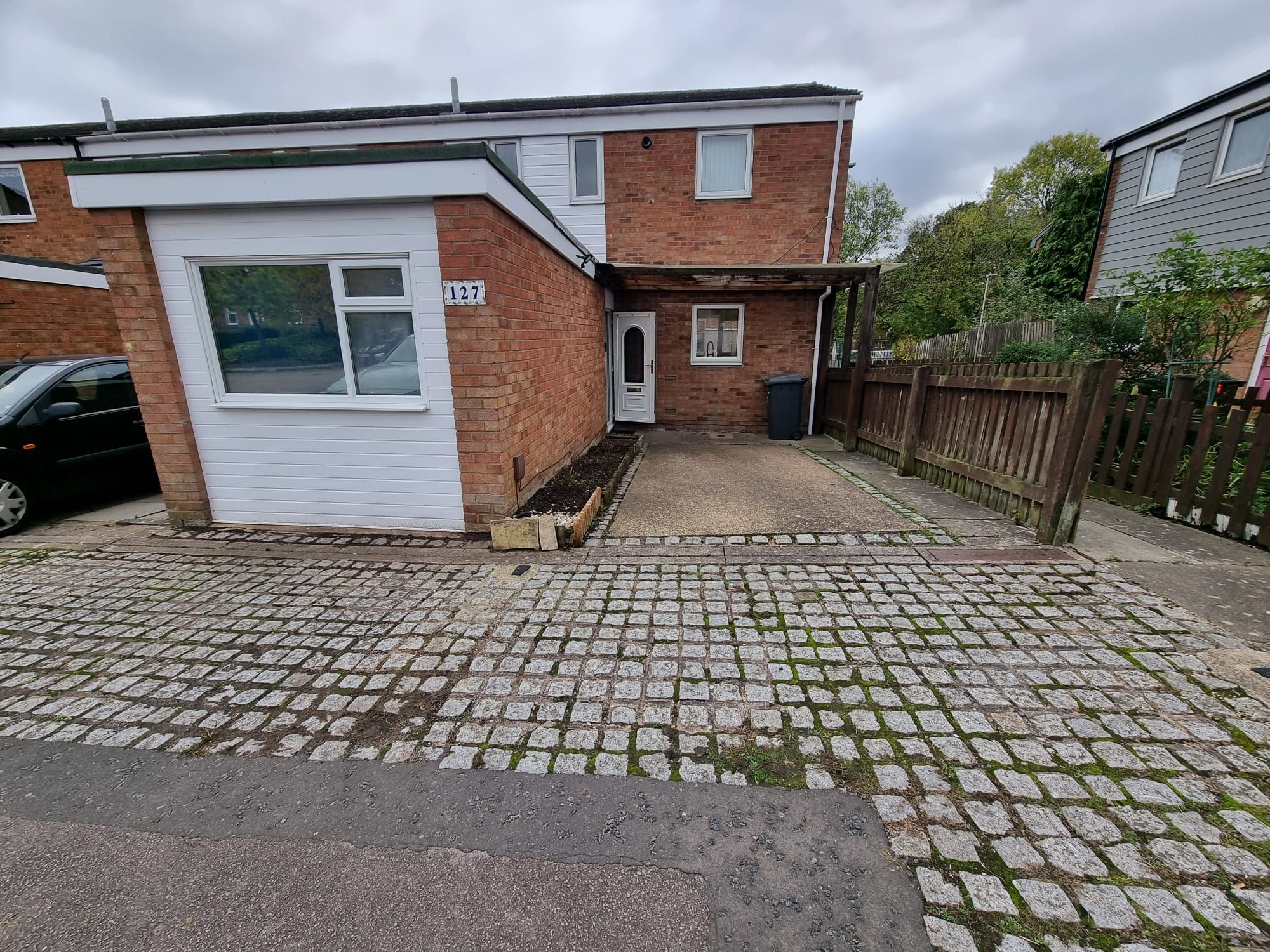 3 bedroom town house For Sale in Leicester - Photograph 1.