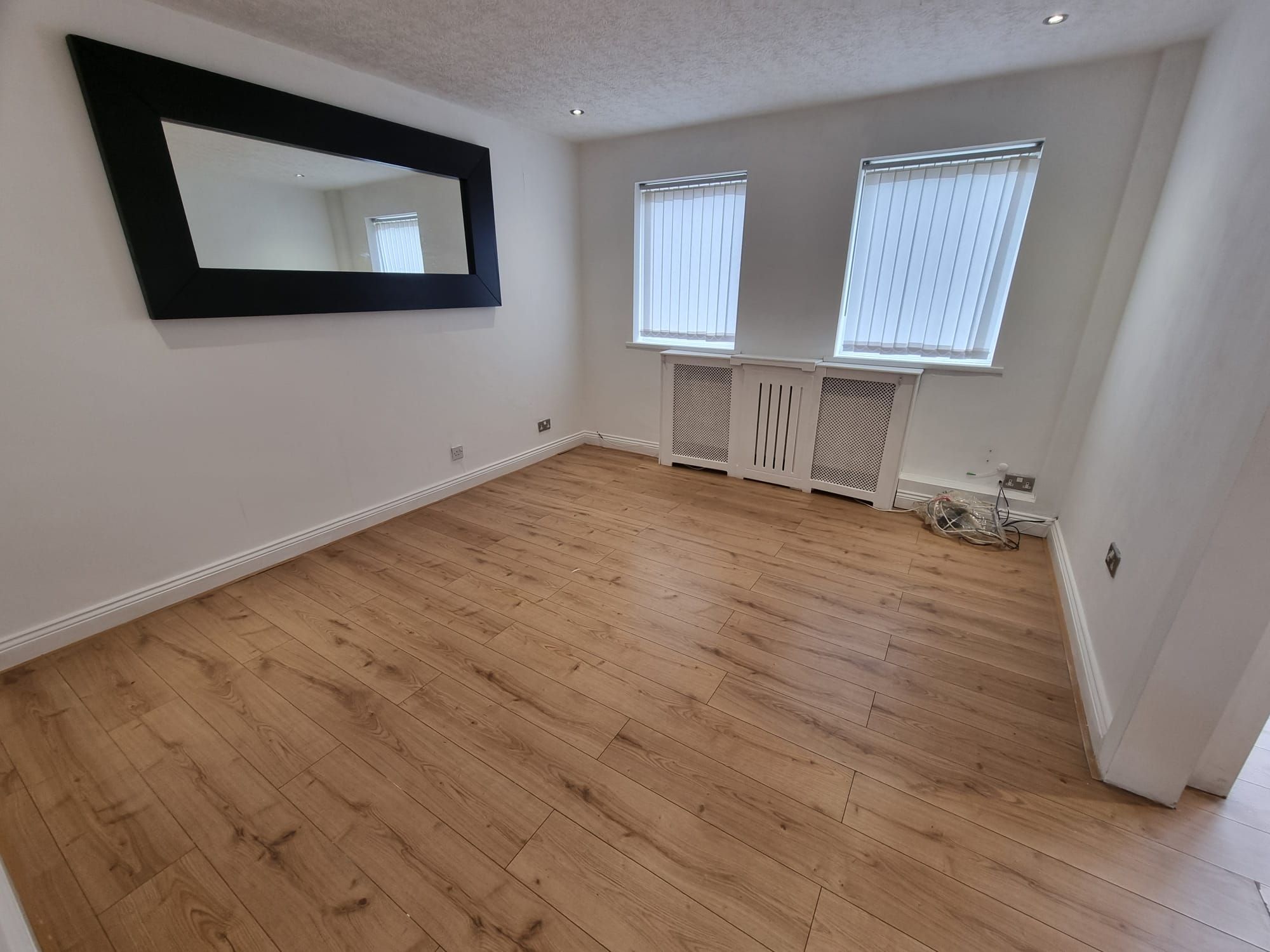 3 bedroom town house For Sale in Leicester - Photograph 2.