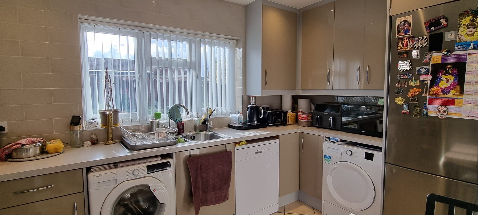 2 bedroom detached bungalow To Let in Leicester - Photograph 4.