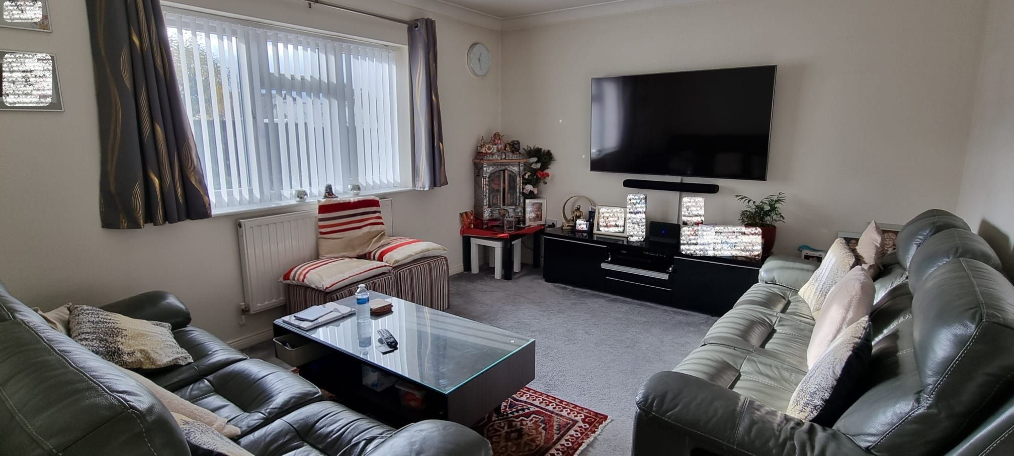 2 bedroom detached bungalow To Let in Leicester - Property photograph.