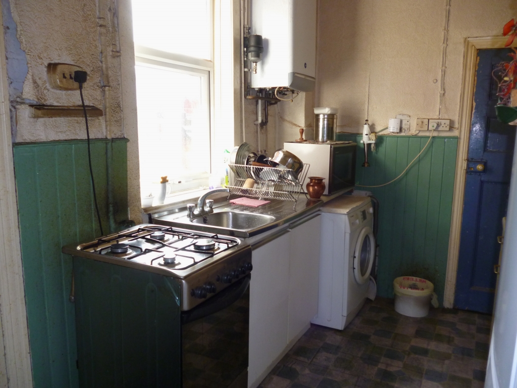 2 bedroom mid terraced house SSTC in Leicester - Photograph 1.