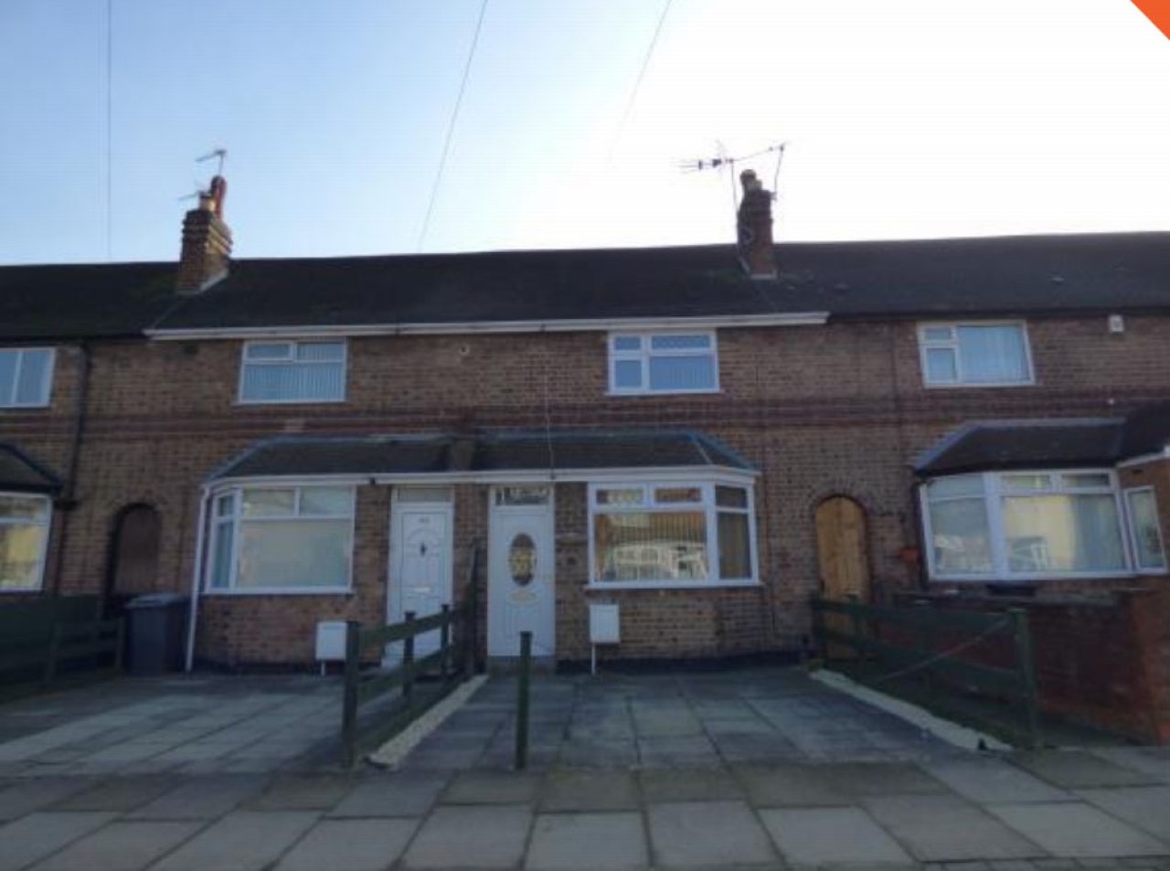 2 bedroom mid terraced house To Let in Leicester - Photograph 1.