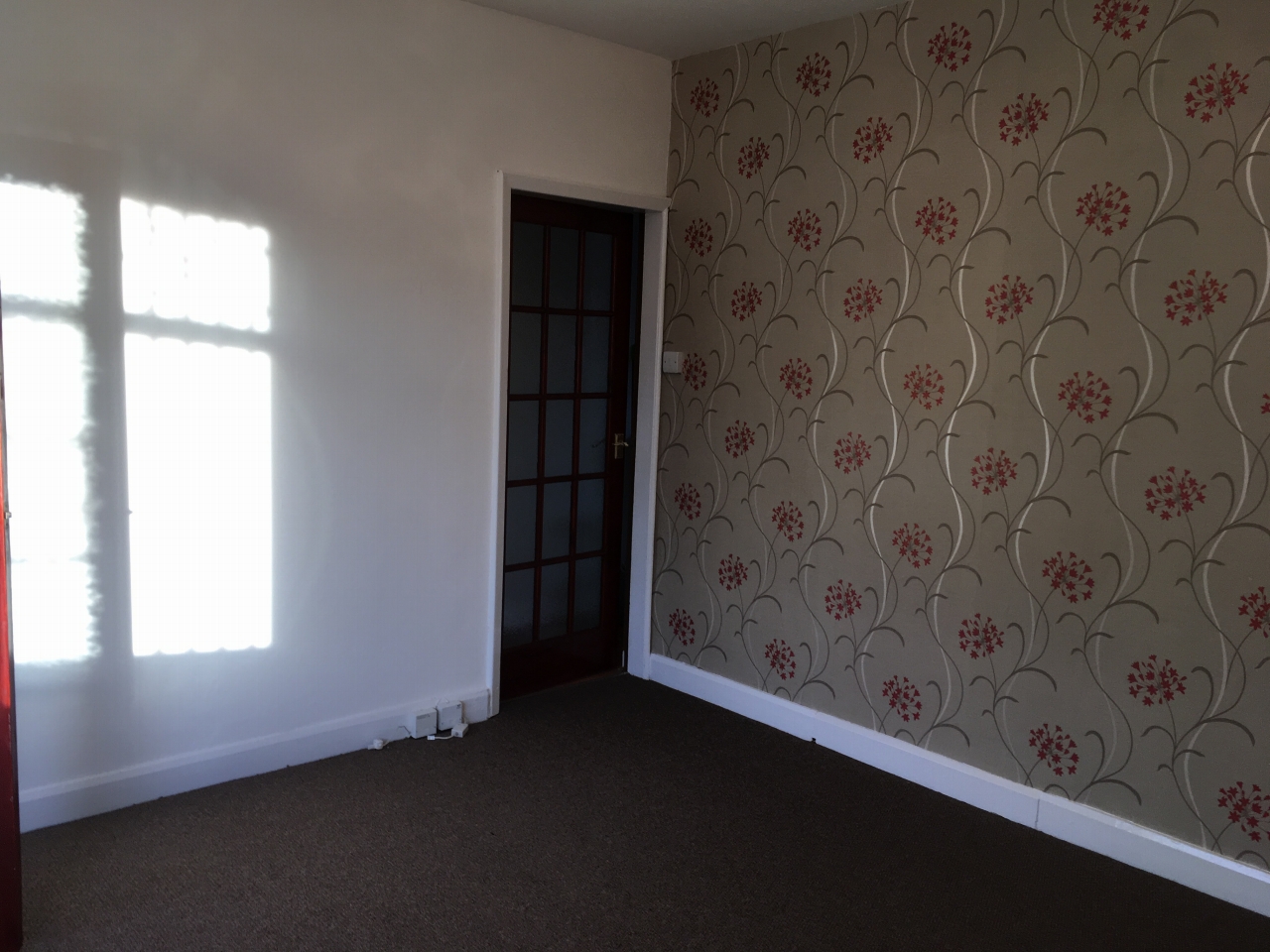 2 bedroom mid terraced house To Let in Leicester - Photograph 4.