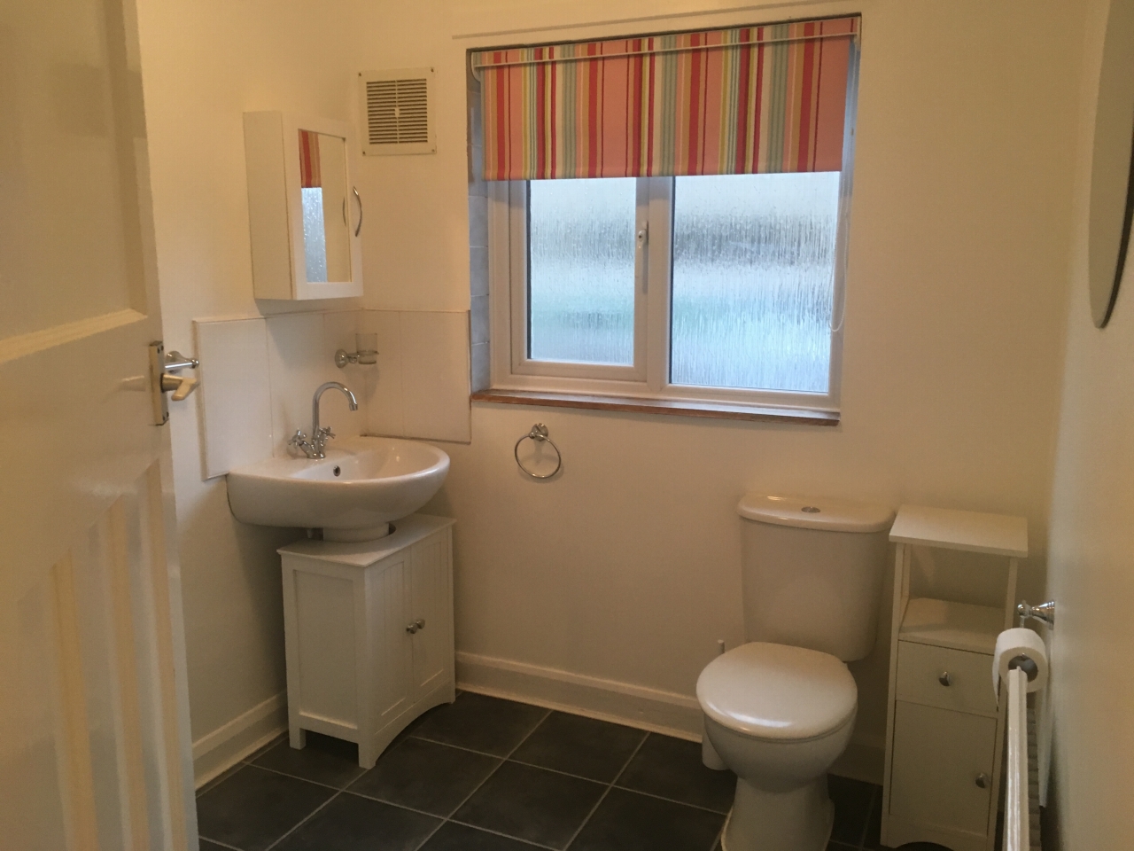 2 bedroom mid terraced house To Let in Leicester - Photograph 11.