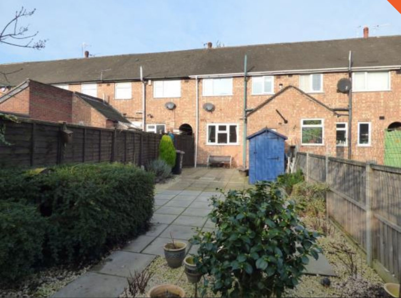 2 bedroom mid terraced house To Let in Leicester - Photograph 18.