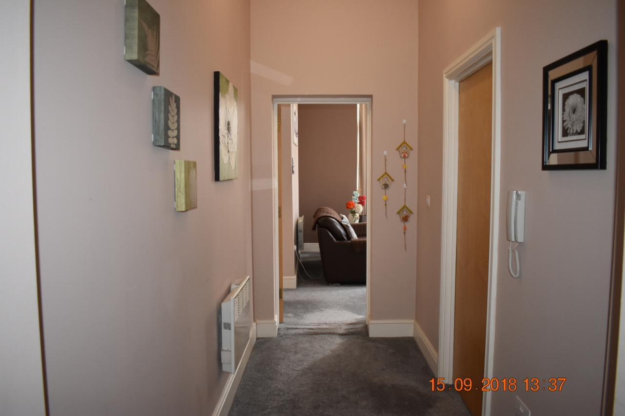 2 bedroom apartment flat/apartment SSTC in Leicester - Photograph 5.