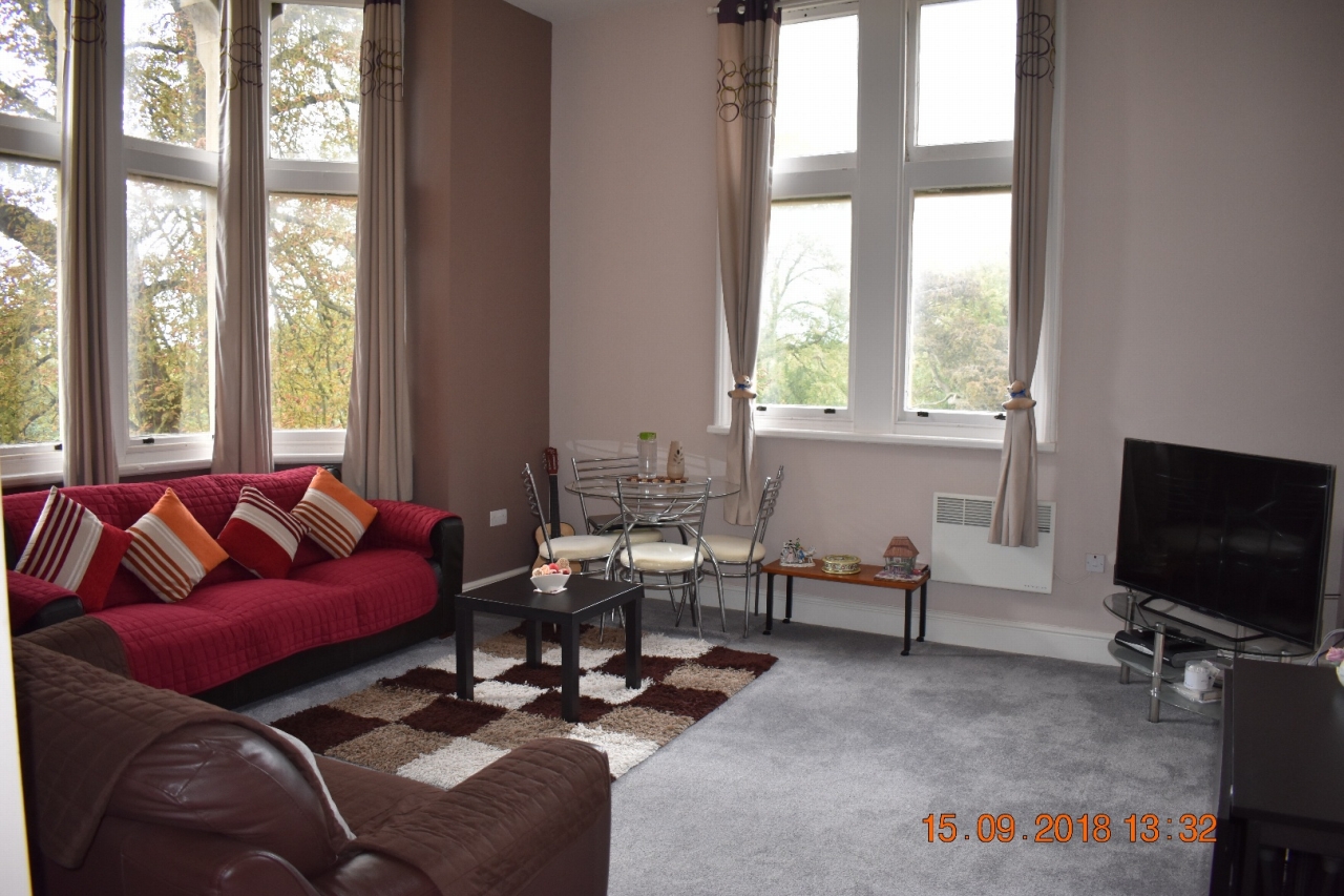 2 bedroom apartment flat/apartment SSTC in Leicester - Photograph 9.