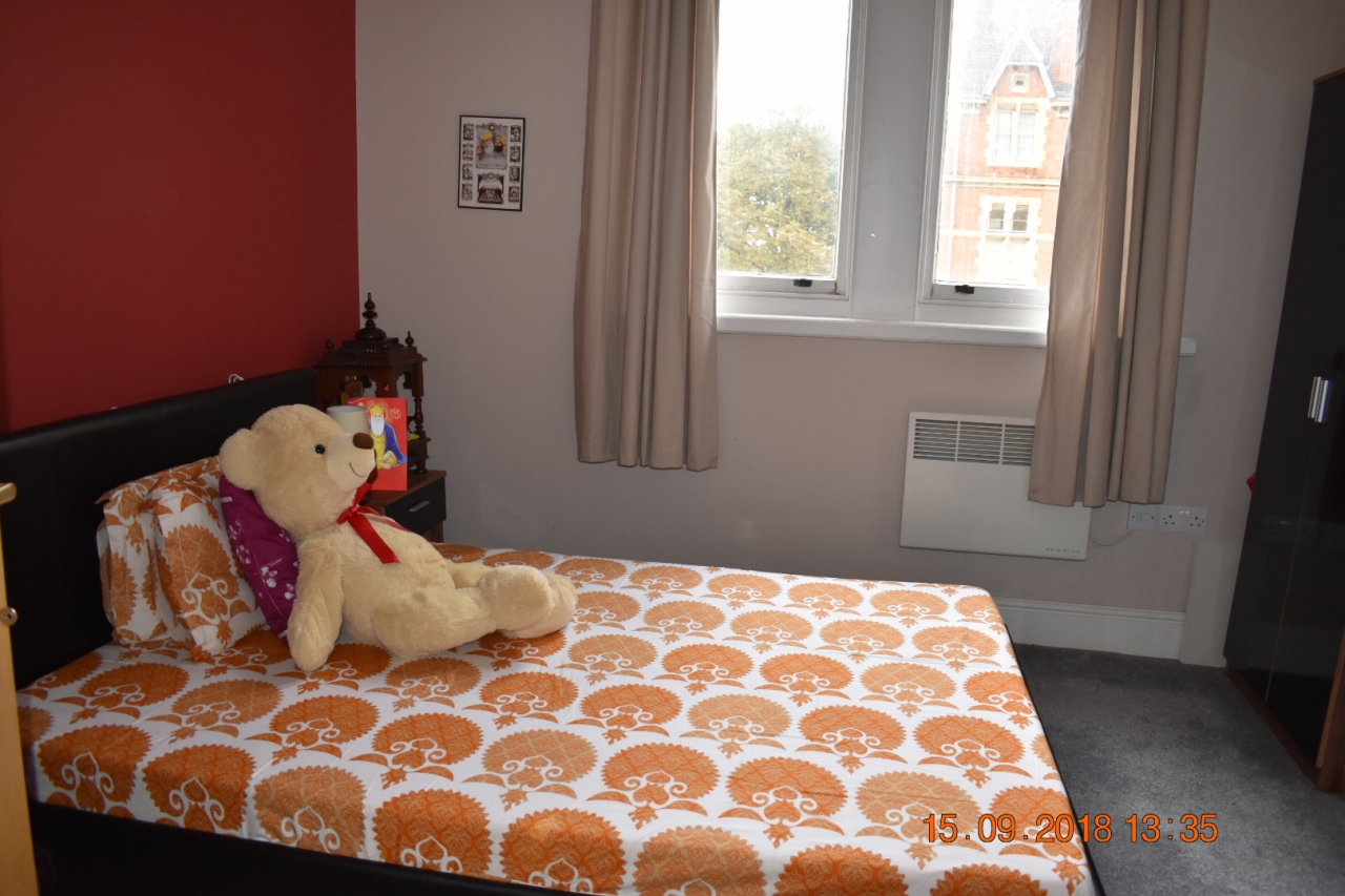 2 bedroom apartment flat/apartment SSTC in Leicester - Photograph 16.