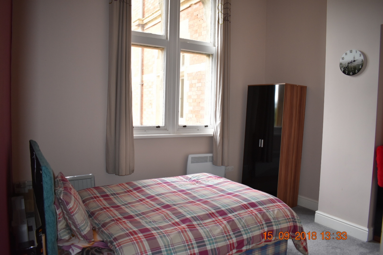 2 bedroom apartment flat/apartment SSTC in Leicester - Photograph 17.