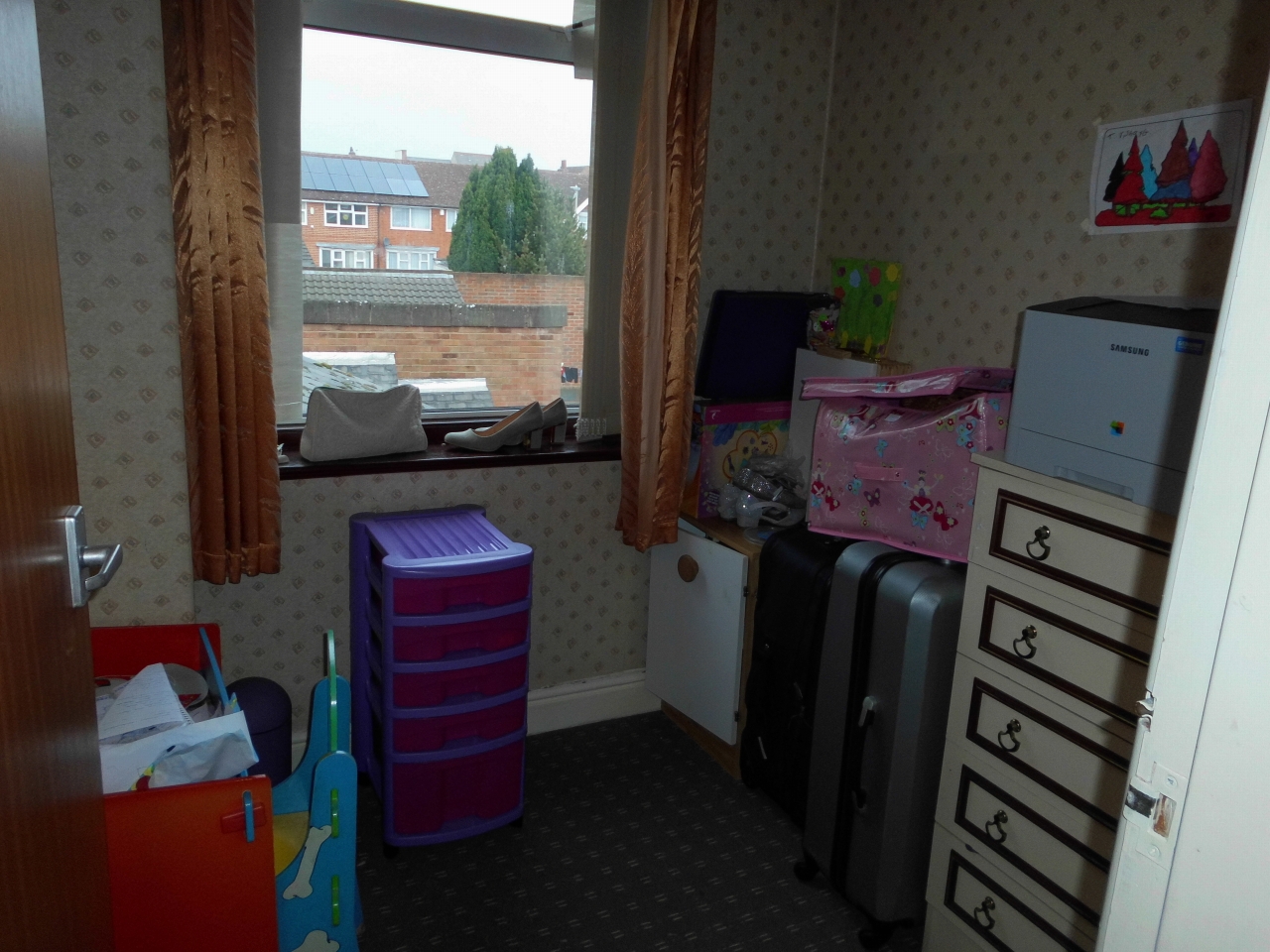 3 bedroom mid terraced house SSTC in Leicester - Photograph 8.