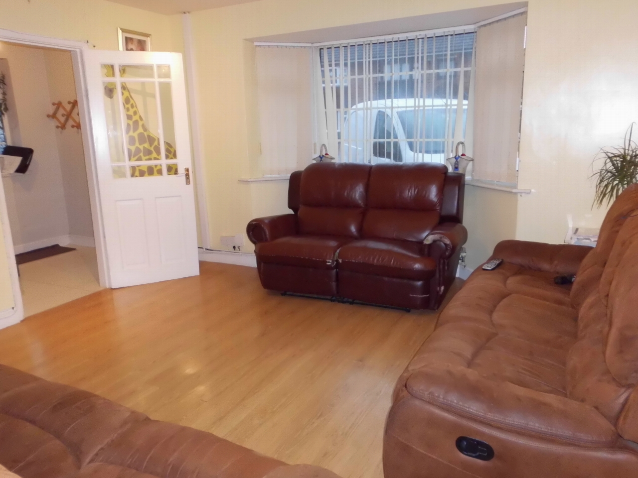 3 bedroom barn conversion house SSTC in Leicester - Photograph 2.