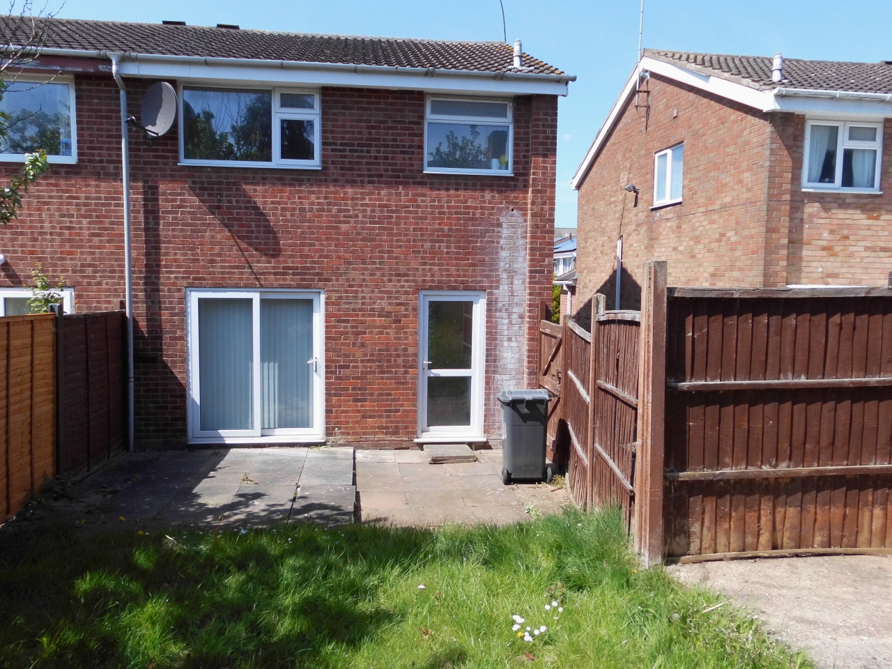 3 bedroom barn conversion house SSTC in Leicester - Photograph 11.