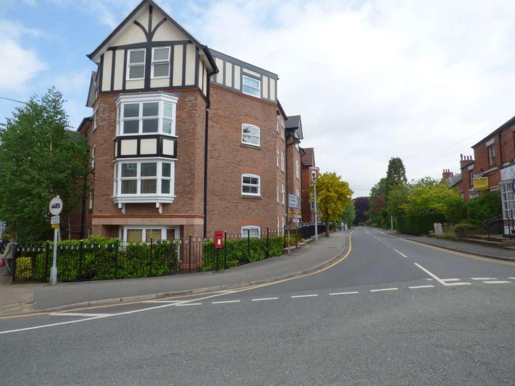 2 Bed Apartment Flat/apartment For Sale - Photograph 10