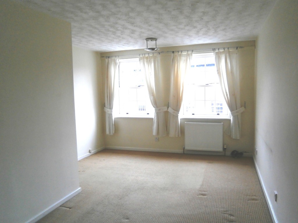 2 Bed Mid Terraced House For Sale - 2