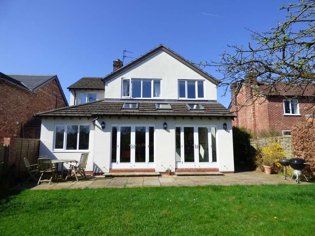 3 Bed Detached House For Sale - Photograph 11