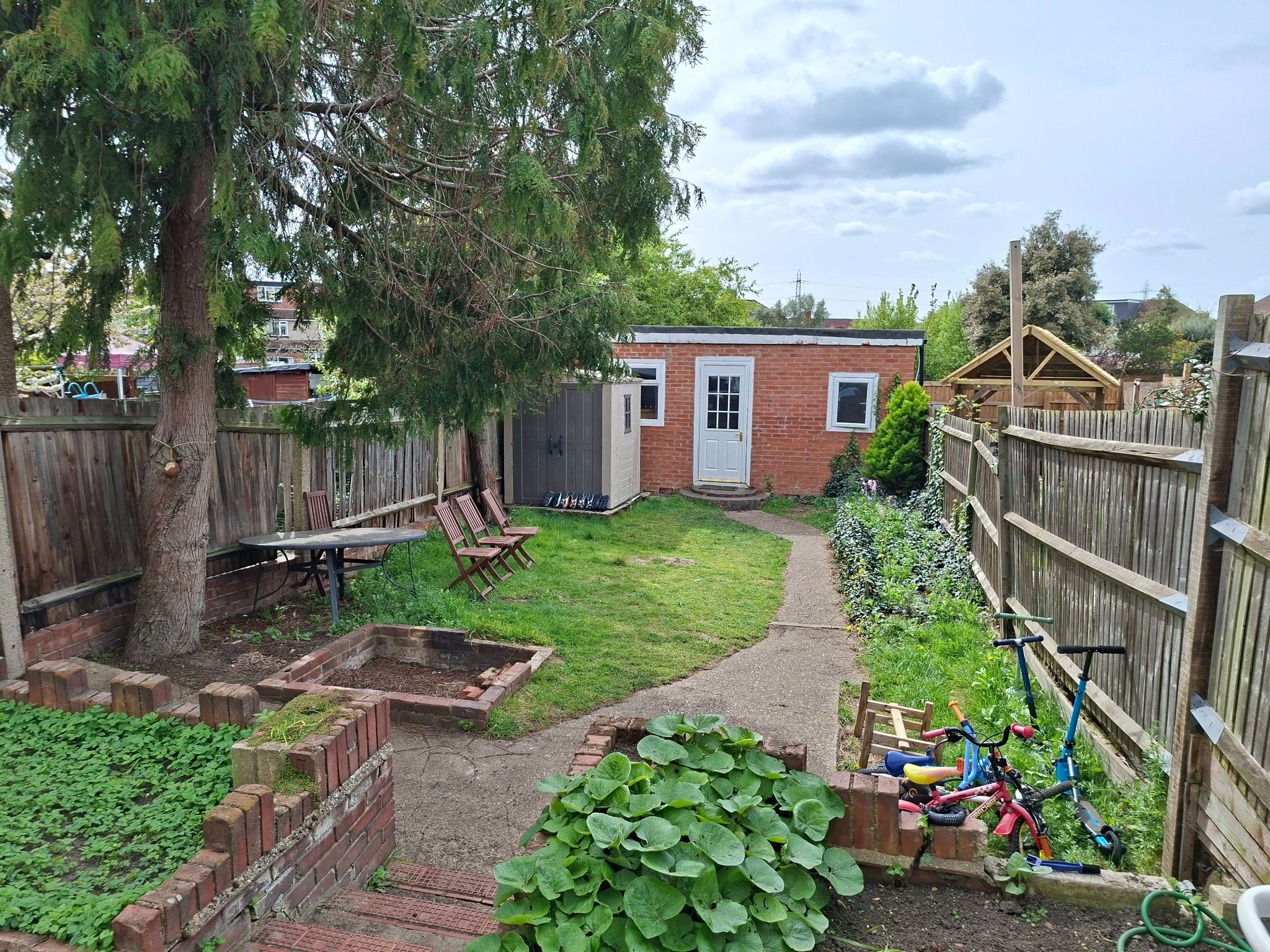 3 bedroom end terraced house To Let in New Malden - Photograph 10