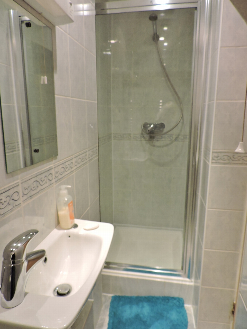2 bedroom apartment flat/apartment Let Agreed in New Malden - Photograph 8