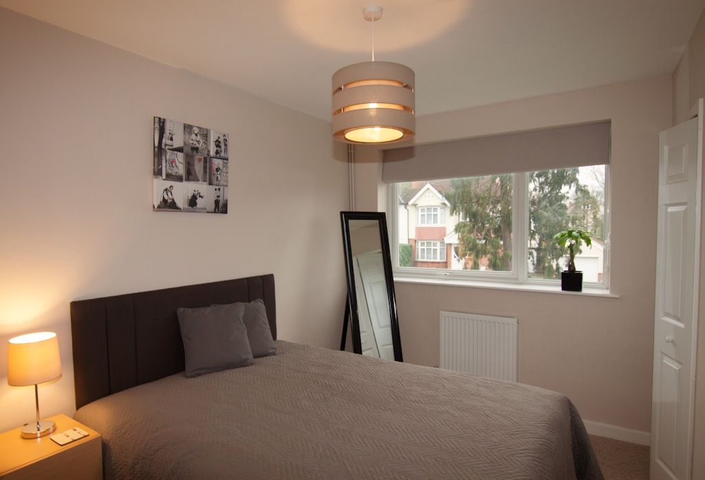 2 bedroom apartment flat/apartment Let in New Malden - Photograph 7