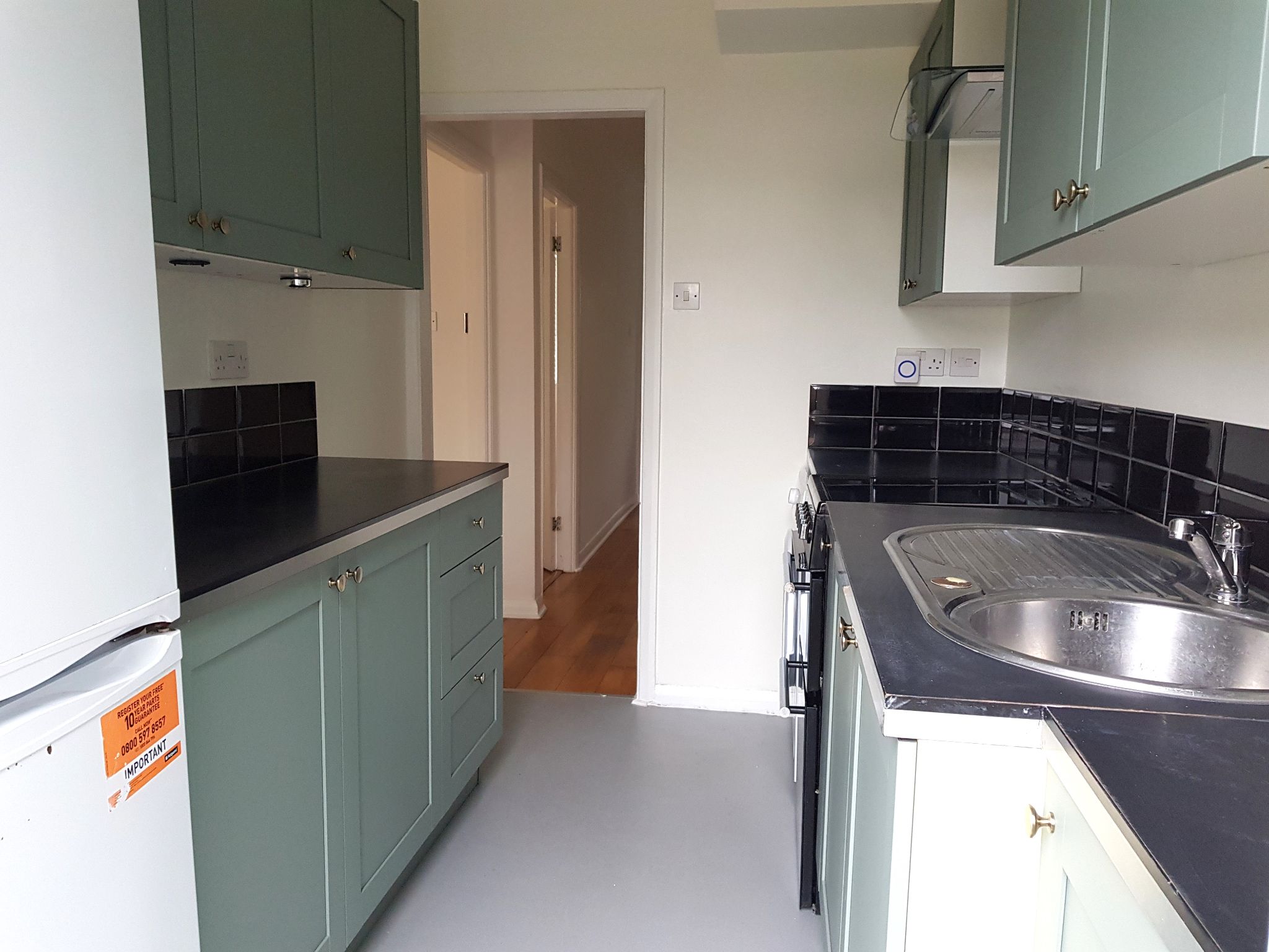 3 bedroom end terraced house Let Agreed in New Malden - Photograph 16