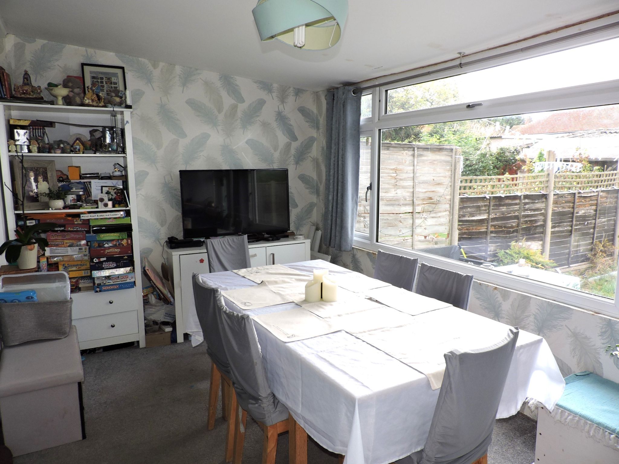 3 bedroom end terraced house For Sale in Chessington - Photograph 7