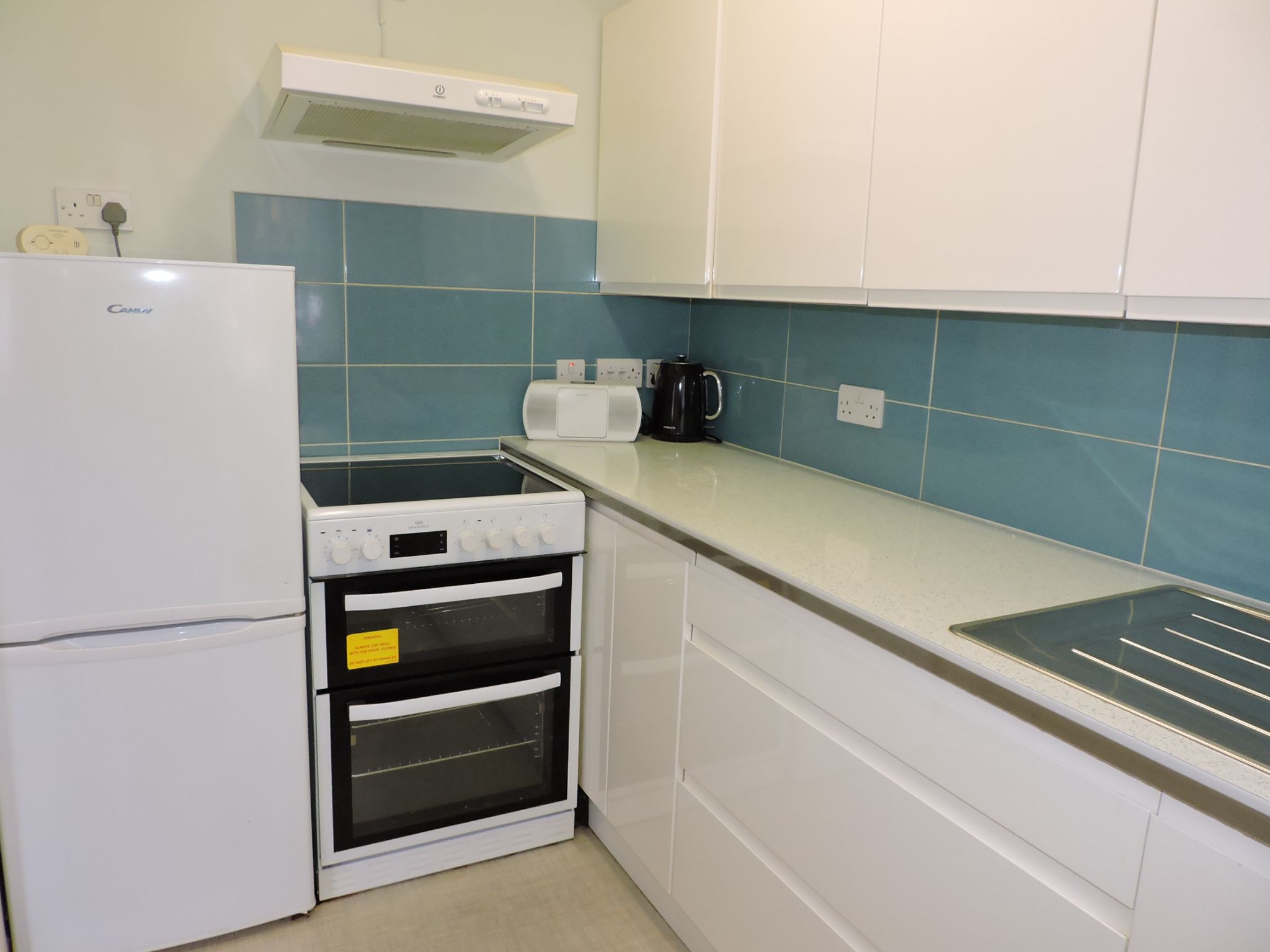 1 bedroom ground floor maisonette flat/apartment For Sale in New Malden - Photograph 8