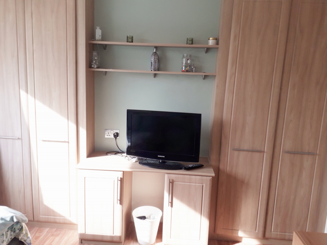 1 bedroom shared house To Let in Surbiton - Photograph 4