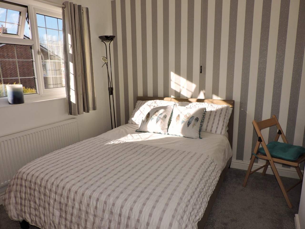4 bedroom semi-detached house For Sale in Epsom - Photograph 10