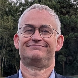 Photo of Simon Schofield