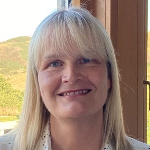 Photo of Sharon Dowey