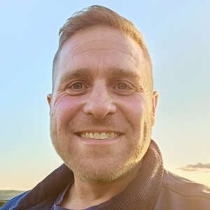 Photo of Gavin Theaker